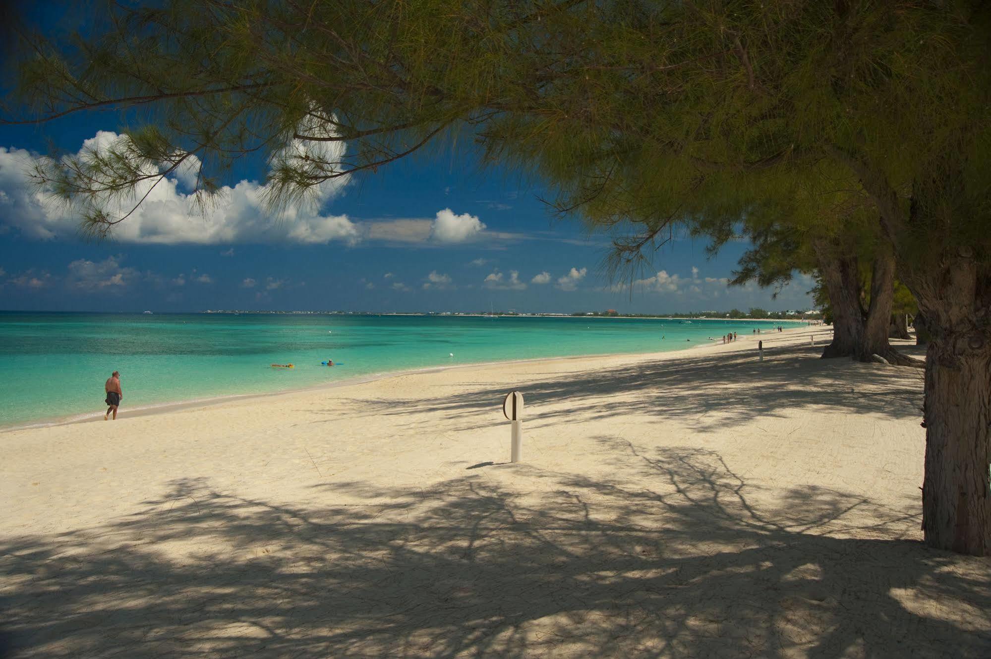 The Islands Club
